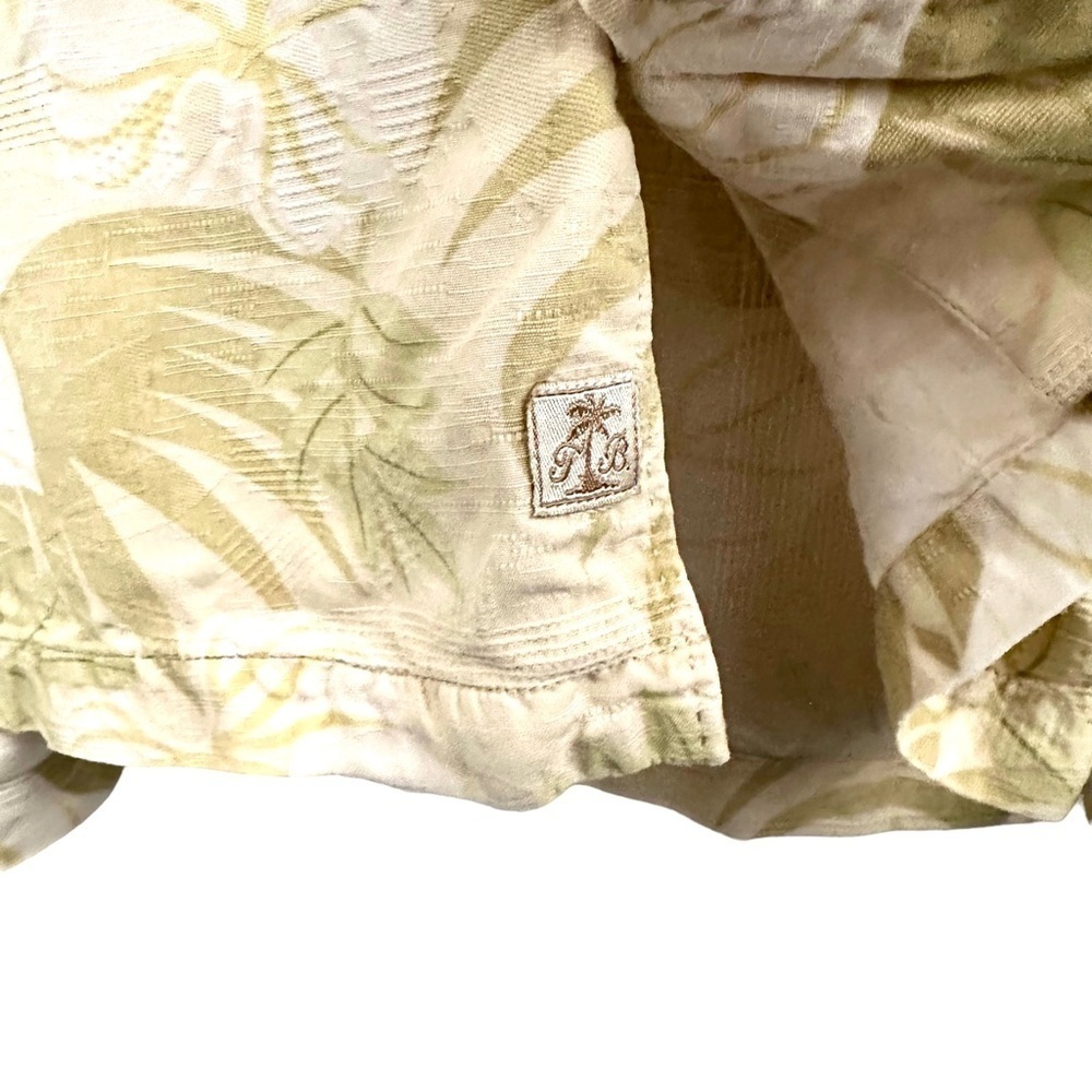 TOMMY BAHAMA Vintage Silk Tropical Palm Print Button Down Short Sleeve Shirt - Picture 4 of 8